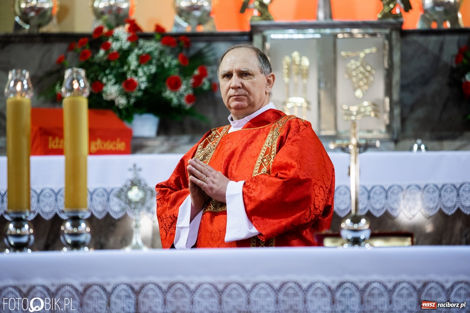 Zdjęcie w galerii na portalu naszraciborz.pl: Przy więzieniu odsłonięto tablicę poświęconą bł. Ryszardowi Henkesowi  wiadomości z regionu