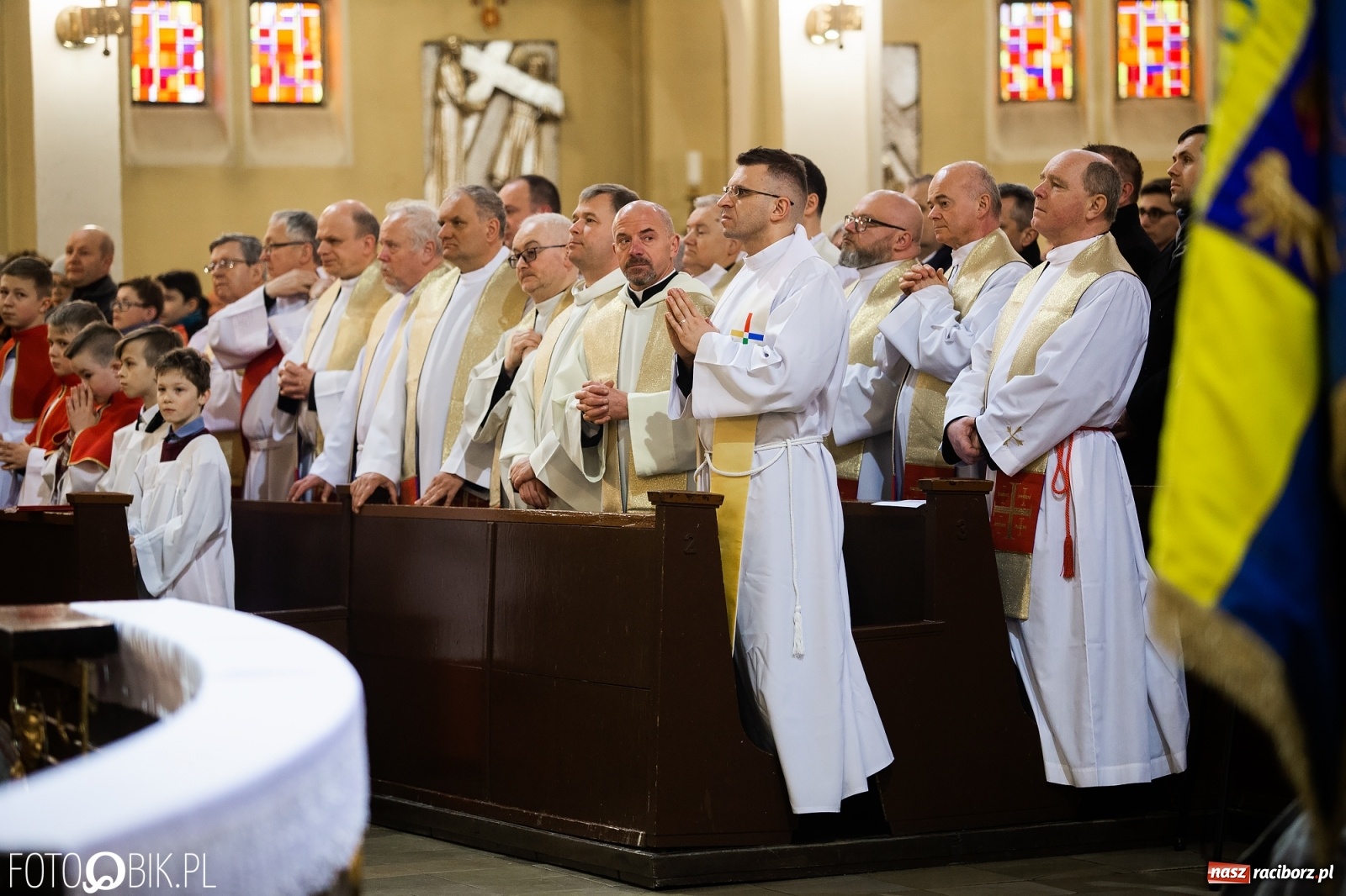 Zdjęcie w galerii na portalu naszraciborz.pl: Przy więzieniu odsłonięto tablicę poświęconą bł. Ryszardowi Henkesowi  wiadomości z regionu