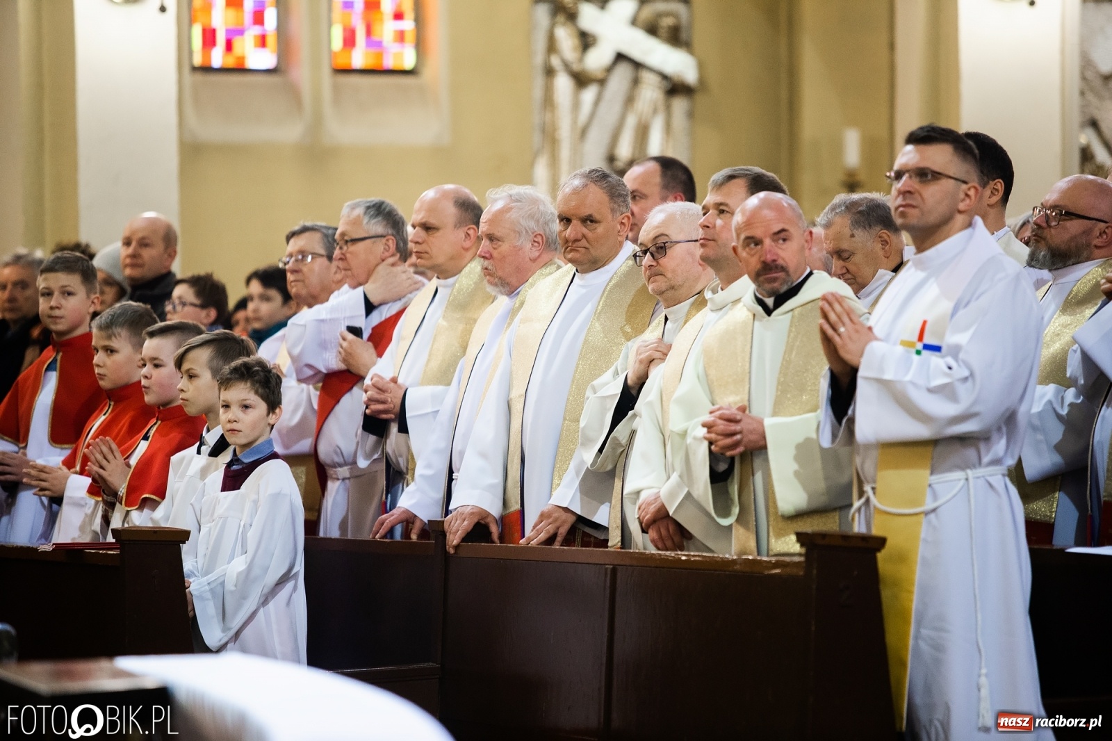 Zdjęcie w galerii na portalu naszraciborz.pl: Przy więzieniu odsłonięto tablicę poświęconą bł. Ryszardowi Henkesowi  wiadomości z regionu
