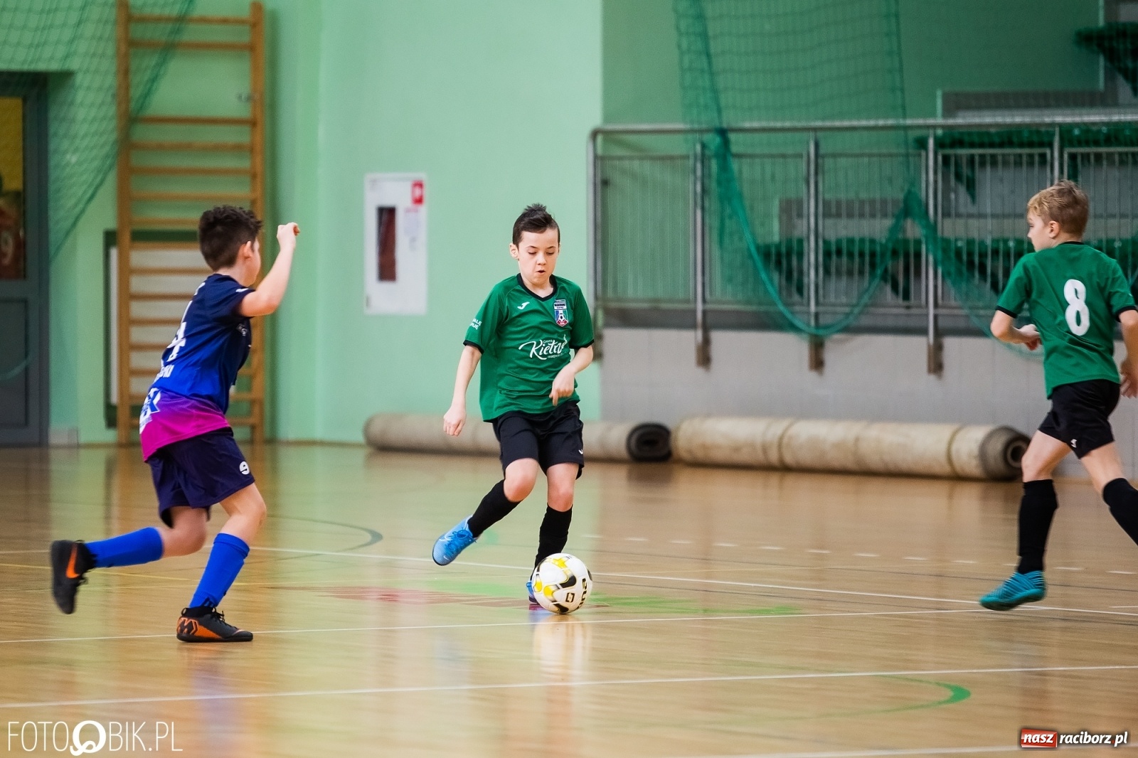Zdjęcie w galerii na portalu naszraciborz.pl: Halowy Turniej Młodzików w Arenie Rafako wiadomości z regionu