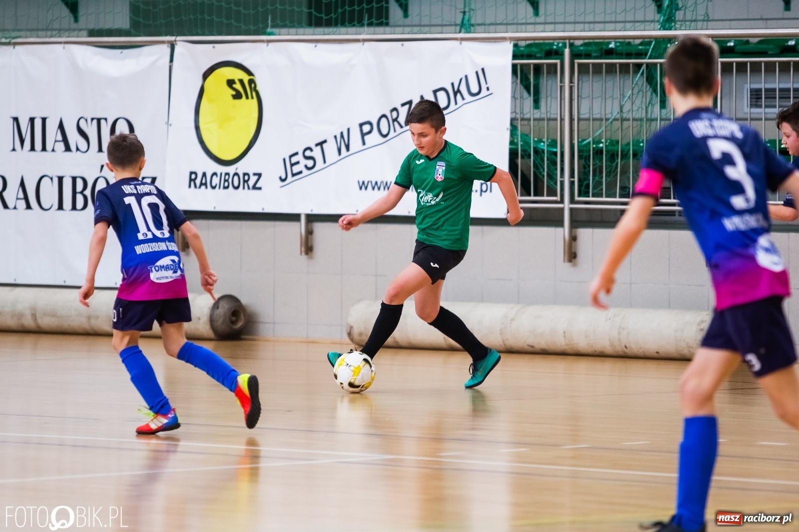Zdjęcie w galerii na portalu naszraciborz.pl: Halowy Turniej Młodzików w Arenie Rafako wiadomości z regionu