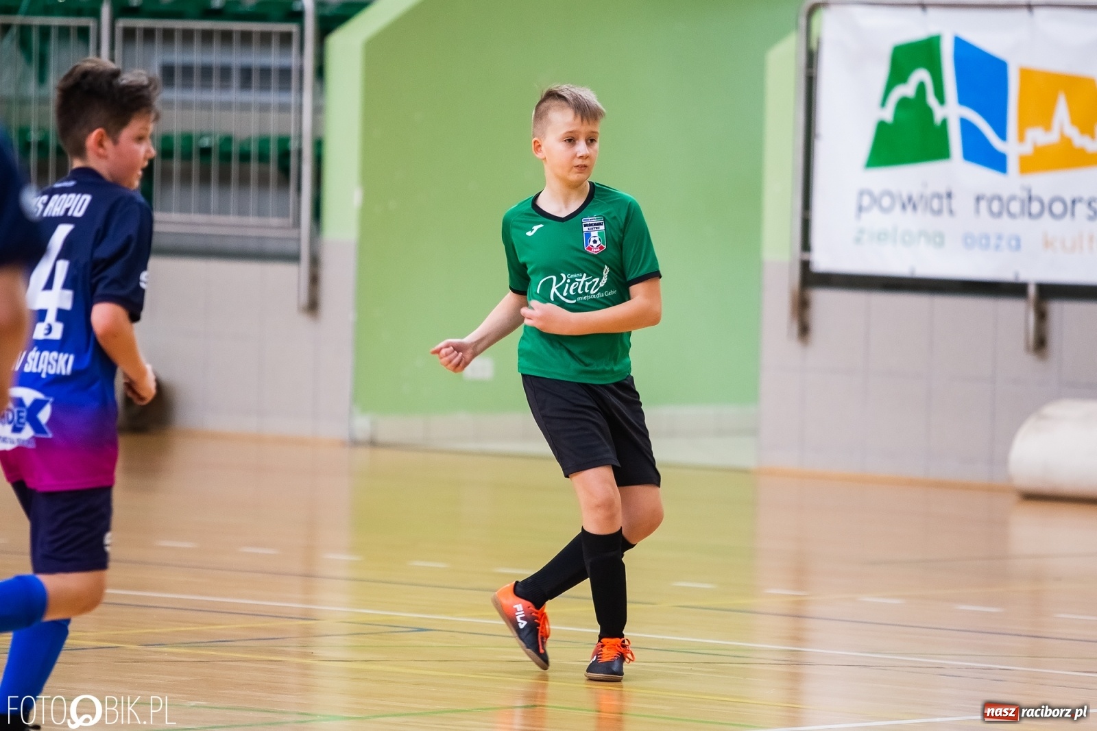 Zdjęcie w galerii na portalu naszraciborz.pl: Halowy Turniej Młodzików w Arenie Rafako wiadomości z regionu