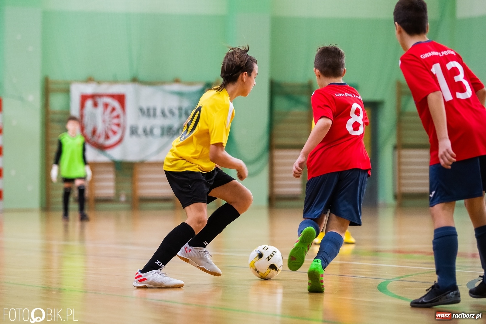 Zdjęcie w galerii na portalu naszraciborz.pl: Halowy Turniej Młodzików w Arenie Rafako wiadomości z regionu