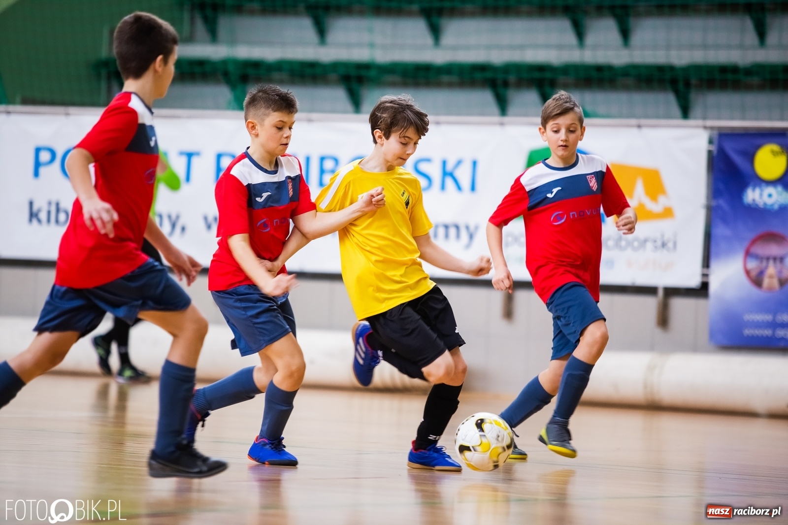Zdjęcie w galerii na portalu naszraciborz.pl: Halowy Turniej Młodzików w Arenie Rafako wiadomości z regionu