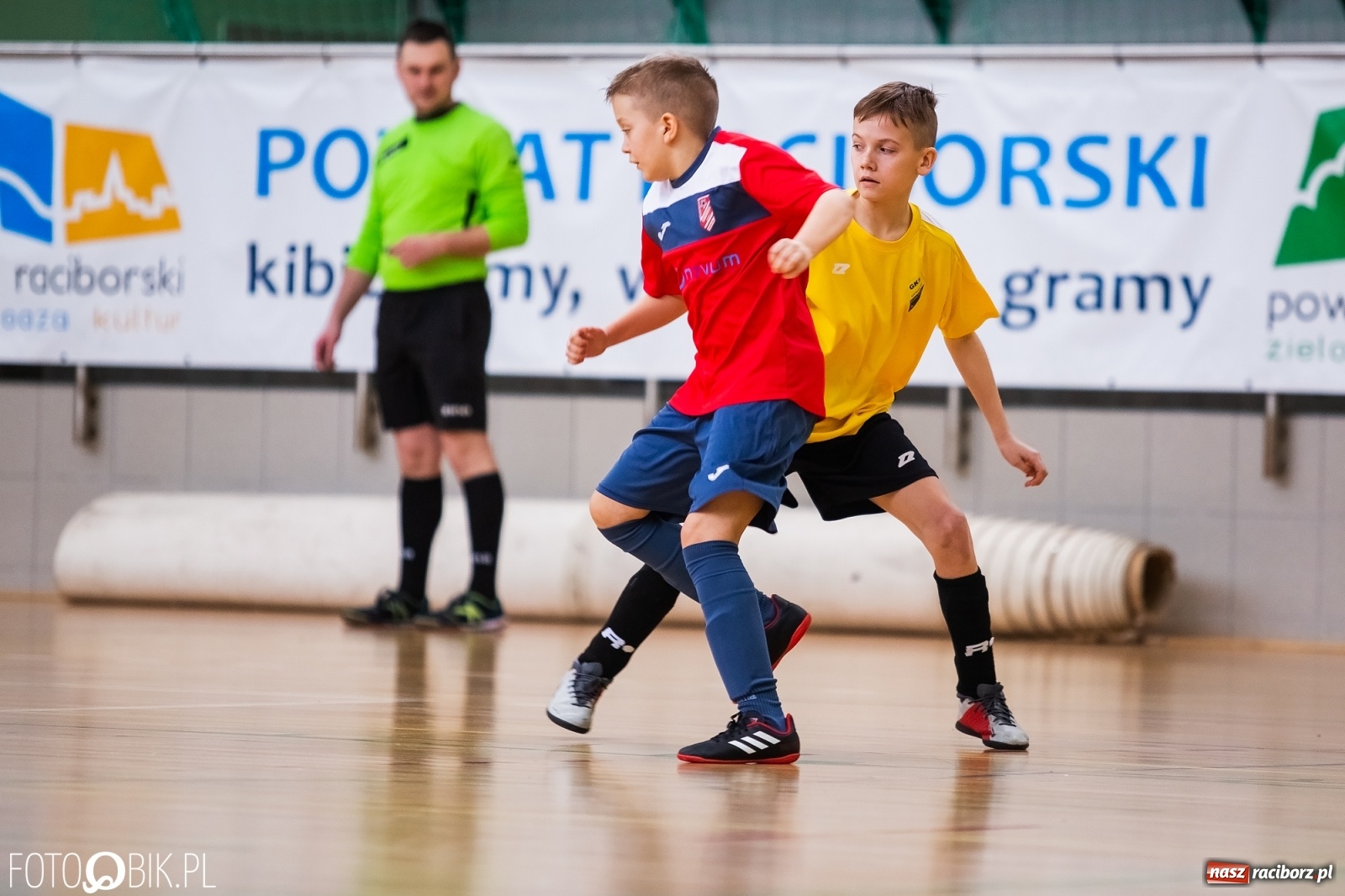 Zdjęcie w galerii na portalu naszraciborz.pl: Halowy Turniej Młodzików w Arenie Rafako wiadomości z regionu