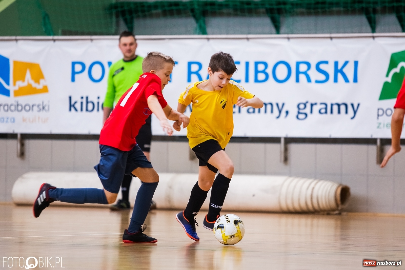 Zdjęcie w galerii na portalu naszraciborz.pl: Halowy Turniej Młodzików w Arenie Rafako wiadomości z regionu