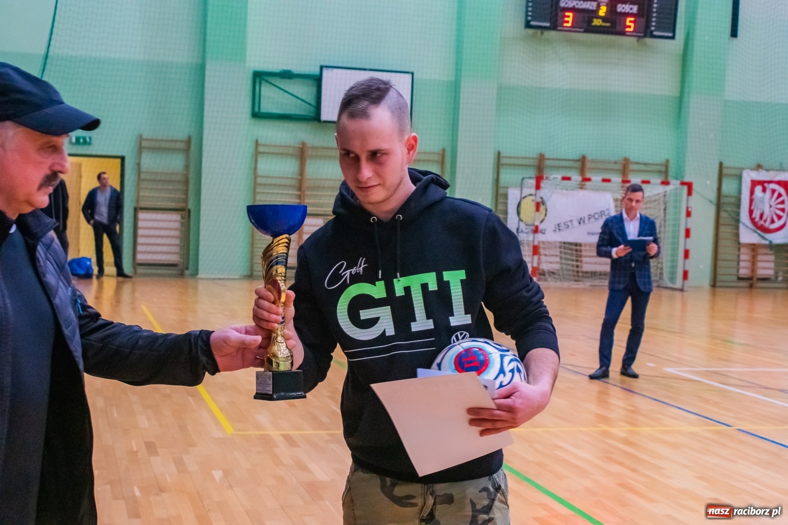 Zdjęcie w galerii na portalu naszraciborz.pl: HLPN. XIX edycja rozgrywek futsalu za nami [FOTO i WIDEO] wiadomości z regionu