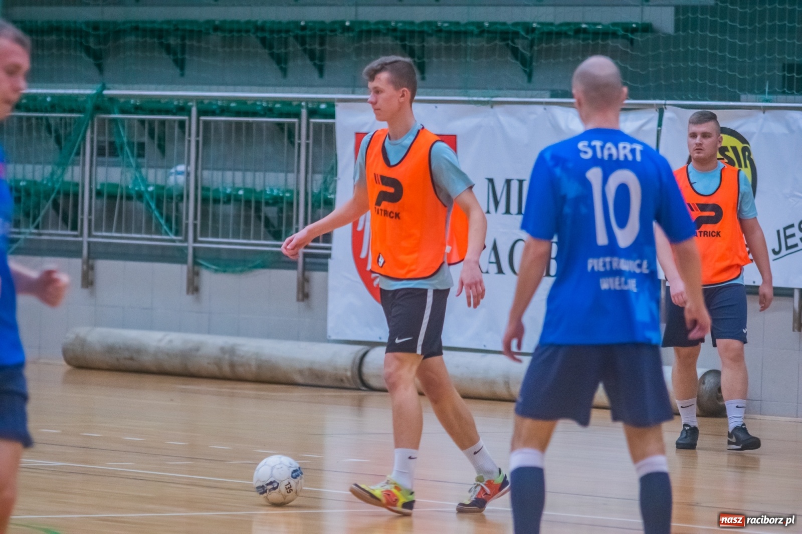 Zdjęcie w galerii na portalu naszraciborz.pl: HLPN. XIX edycja rozgrywek futsalu za nami [FOTO i WIDEO] wiadomości z regionu