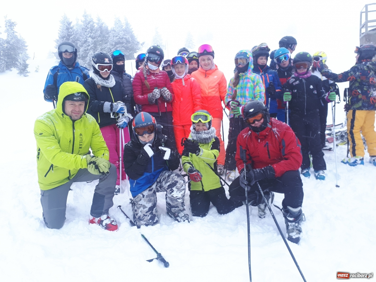 Zdjęcie w galerii na portalu naszraciborz.pl: Uczniowie z Grzegorzowic zaprosili Czechów na wspólne szusowanie wiadomości z regionu