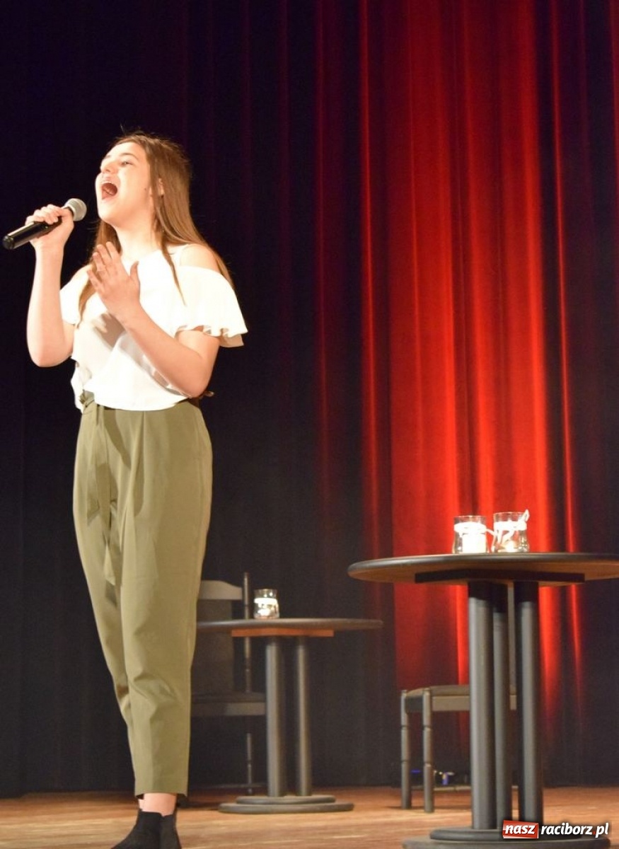 Zdjęcie w galerii na portalu naszraciborz.pl: Młodzi artyści koncertowali w Kuźni Kultury wiadomości z regionu