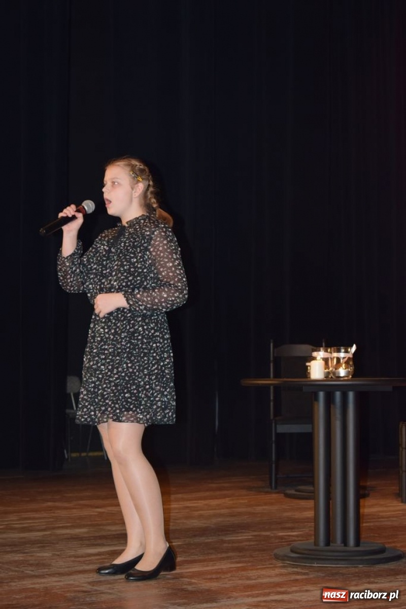 Zdjęcie w galerii na portalu naszraciborz.pl: Młodzi artyści koncertowali w Kuźni Kultury wiadomości z regionu