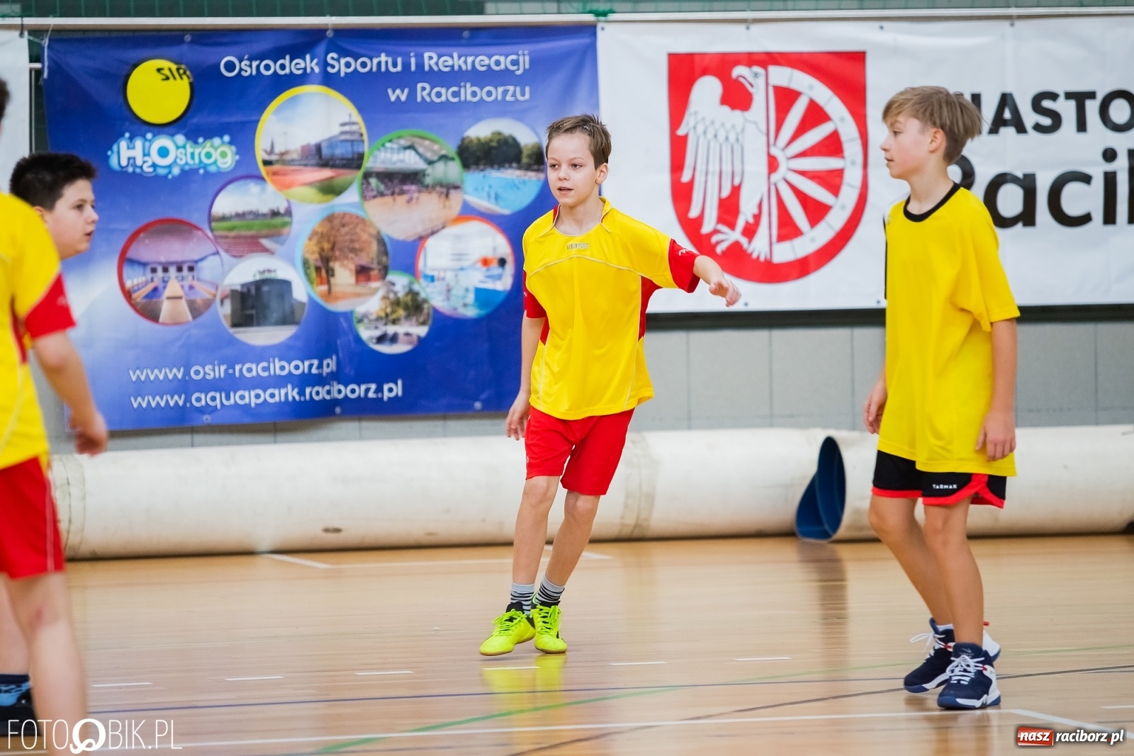 Zdjęcie w galerii na portalu naszraciborz.pl: Mini koszykówka chłopców szkół podstawowych wiadomości z regionu