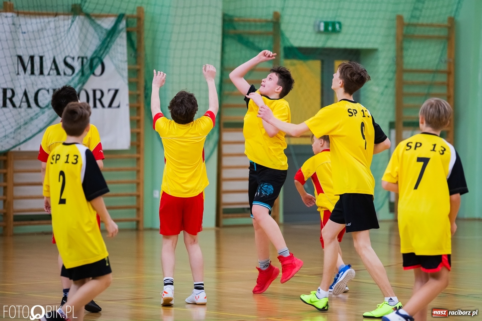 Zdjęcie w galerii na portalu naszraciborz.pl: Mini koszykówka chłopców szkół podstawowych wiadomości z regionu
