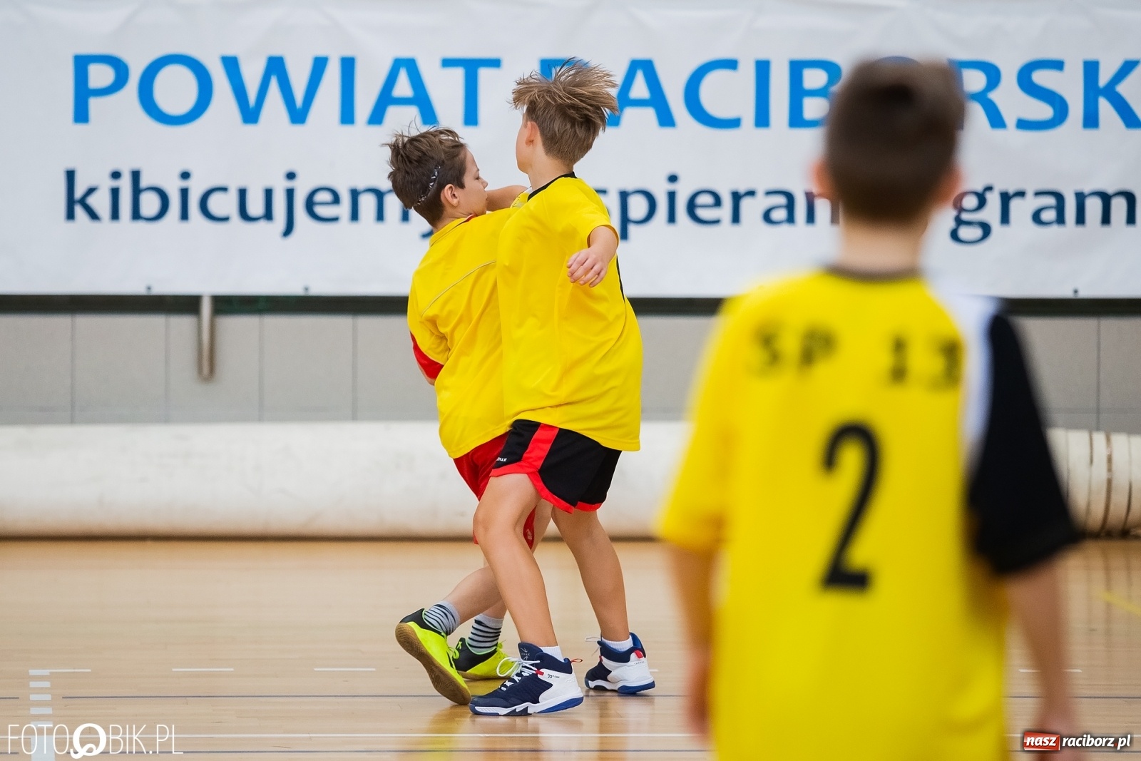 Zdjęcie w galerii na portalu naszraciborz.pl: Mini koszykówka chłopców szkół podstawowych wiadomości z regionu