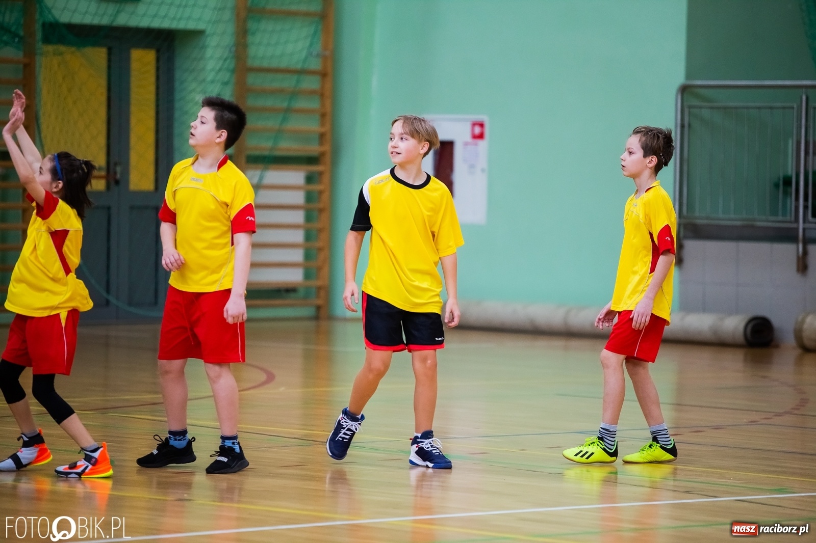 Zdjęcie w galerii na portalu naszraciborz.pl: Mini koszykówka chłopców szkół podstawowych wiadomości z regionu