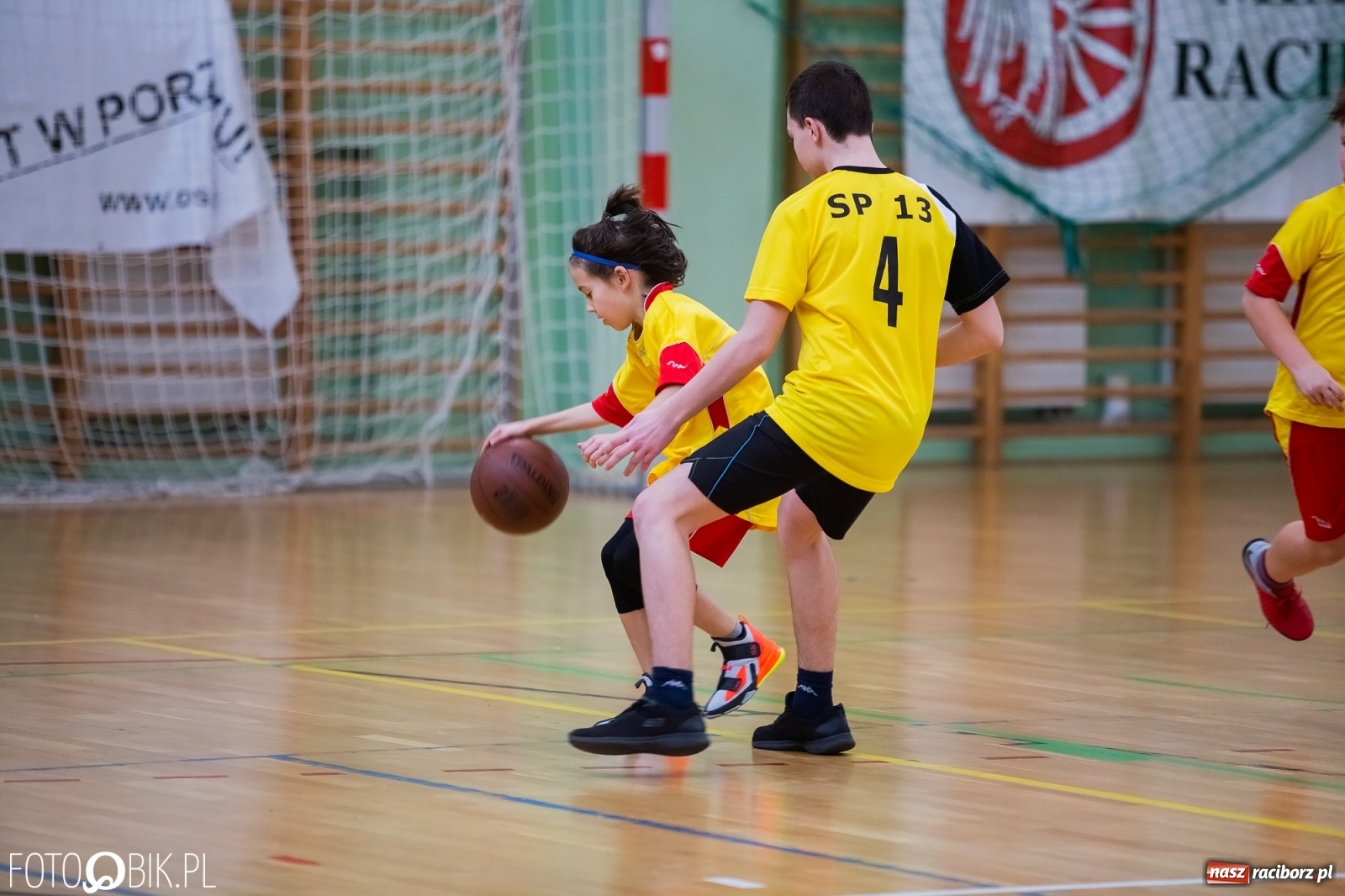 Zdjęcie w galerii na portalu naszraciborz.pl: Mini koszykówka chłopców szkół podstawowych wiadomości z regionu