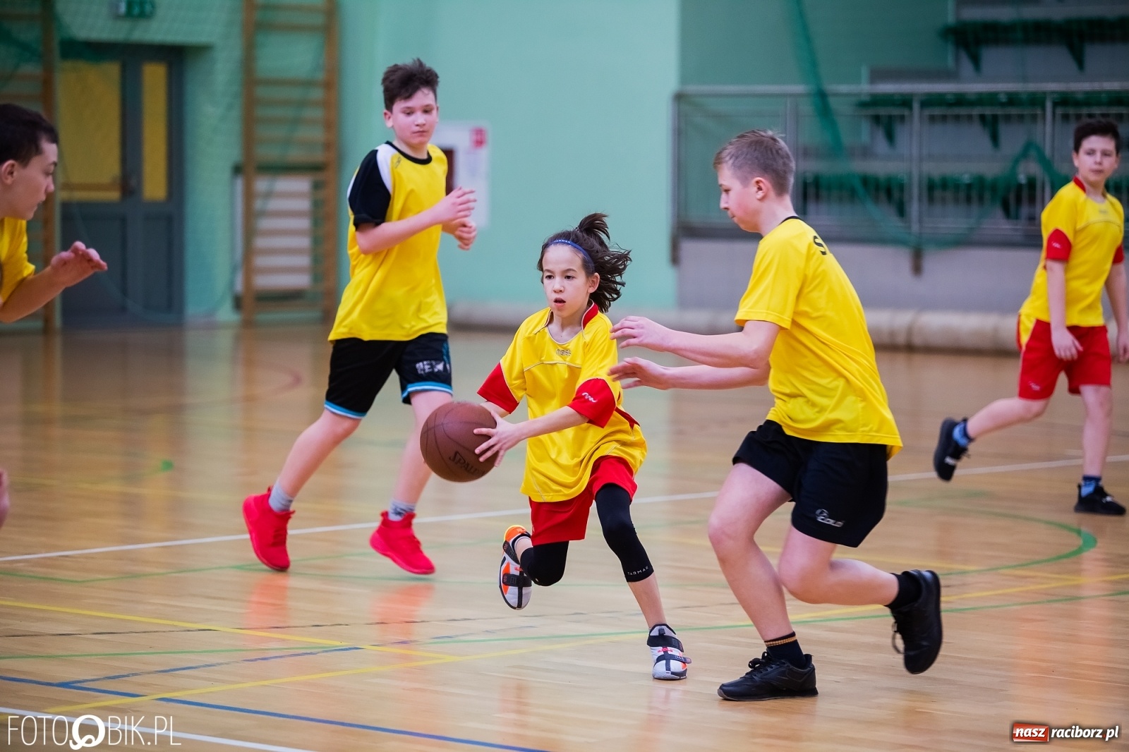 Zdjęcie w galerii na portalu naszraciborz.pl: Mini koszykówka chłopców szkół podstawowych wiadomości z regionu