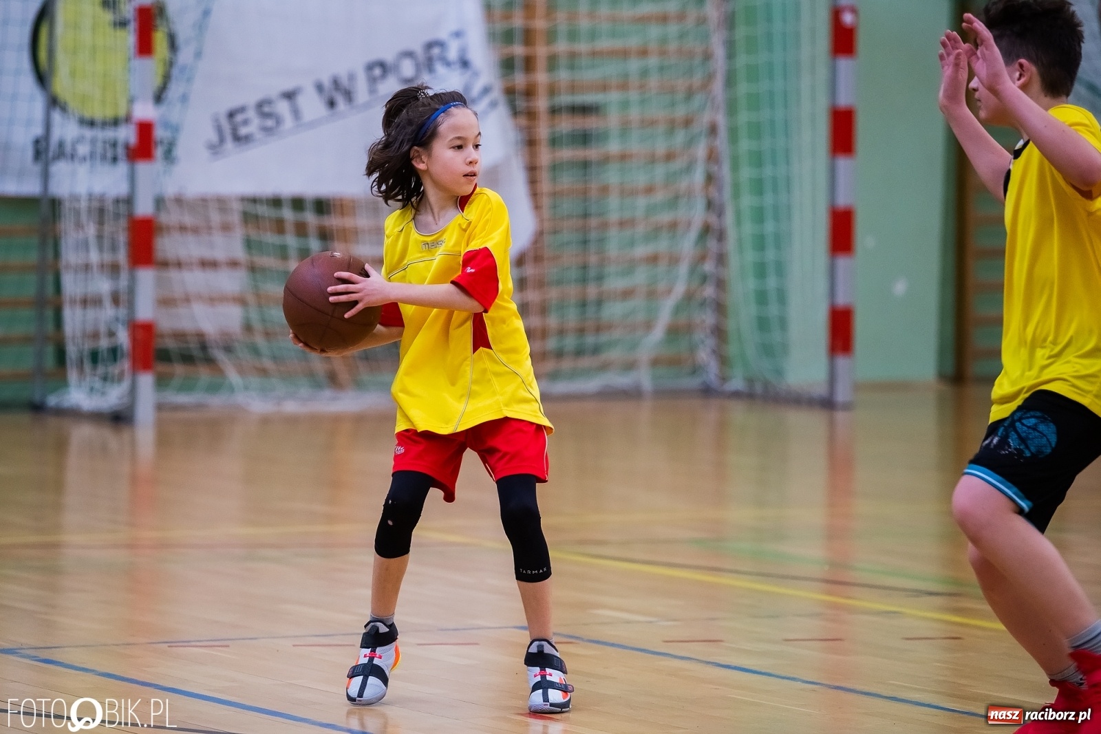 Zdjęcie w galerii na portalu naszraciborz.pl: Mini koszykówka chłopców szkół podstawowych wiadomości z regionu