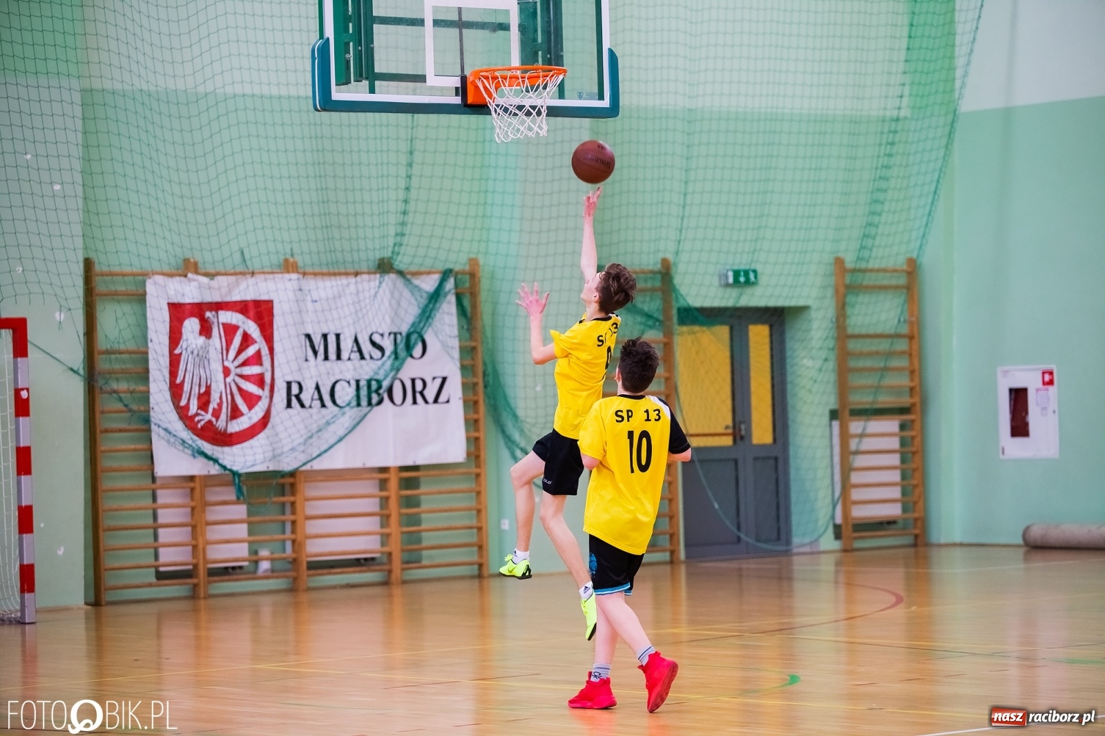 Zdjęcie w galerii na portalu naszraciborz.pl: Mini koszykówka chłopców szkół podstawowych wiadomości z regionu