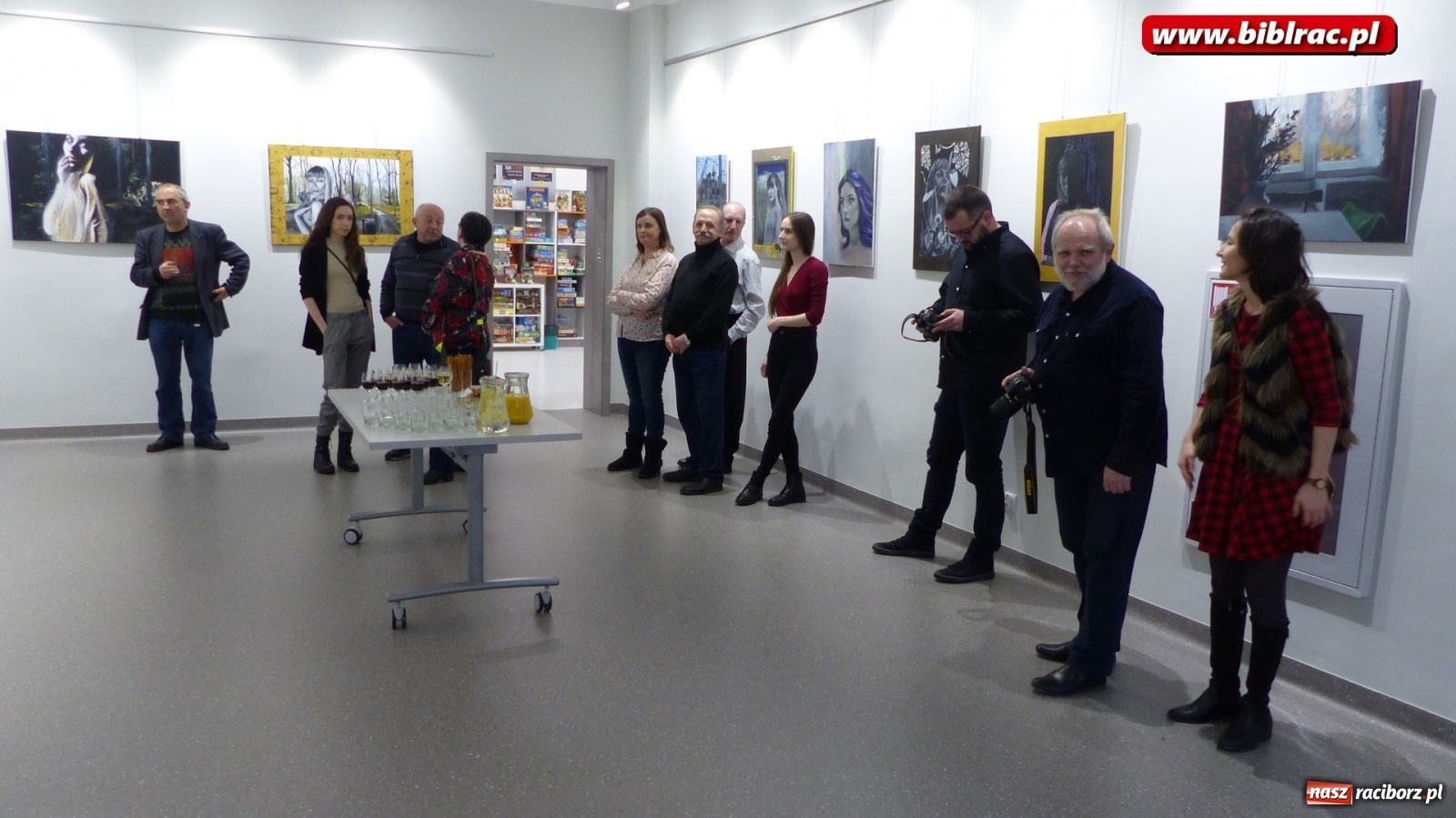 Zdjęcie w galerii na portalu naszraciborz.pl: Muza w raciborskiej bibliotece [FOTO] wiadomości z regionu