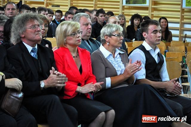 Zdjęcie w galerii na portalu naszraciborz.pl: Powiat rok szkolny rozpoczął w ZSM wiadomości z regionu