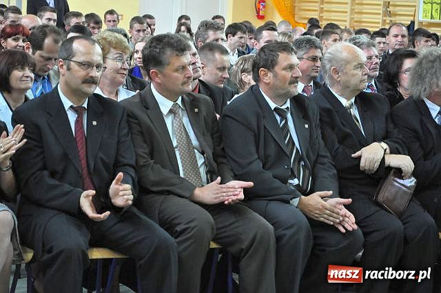 Zdjęcie w galerii na portalu naszraciborz.pl: Powiat rok szkolny rozpoczął w ZSM wiadomości z regionu