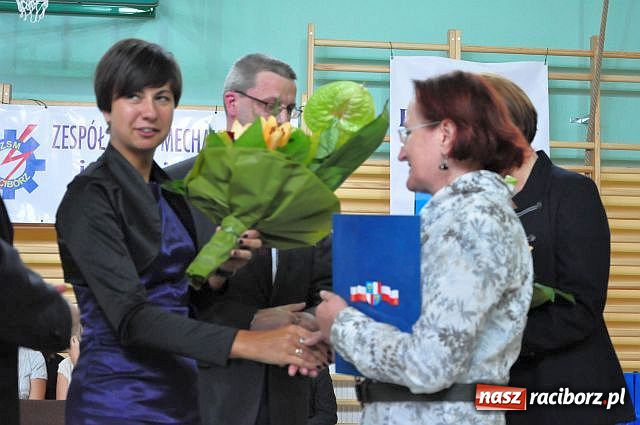 Zdjęcie w galerii na portalu naszraciborz.pl: Powiat rok szkolny rozpoczął w ZSM wiadomości z regionu