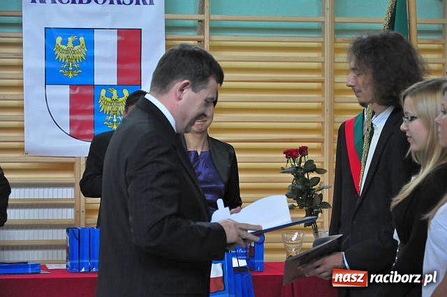 Zdjęcie w galerii na portalu naszraciborz.pl: Powiat rok szkolny rozpoczął w ZSM wiadomości z regionu