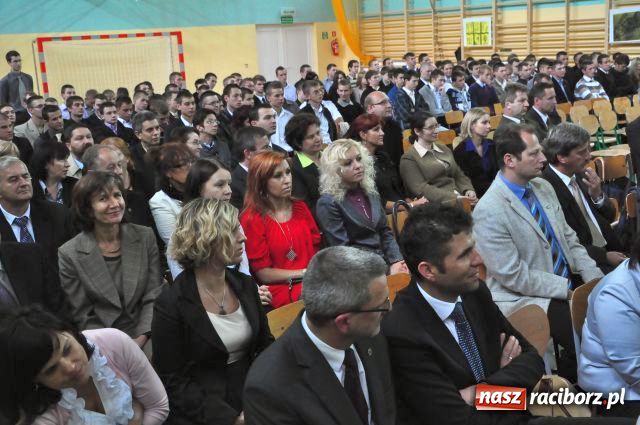 Zdjęcie w galerii na portalu naszraciborz.pl: Powiat rok szkolny rozpoczął w ZSM wiadomości z regionu