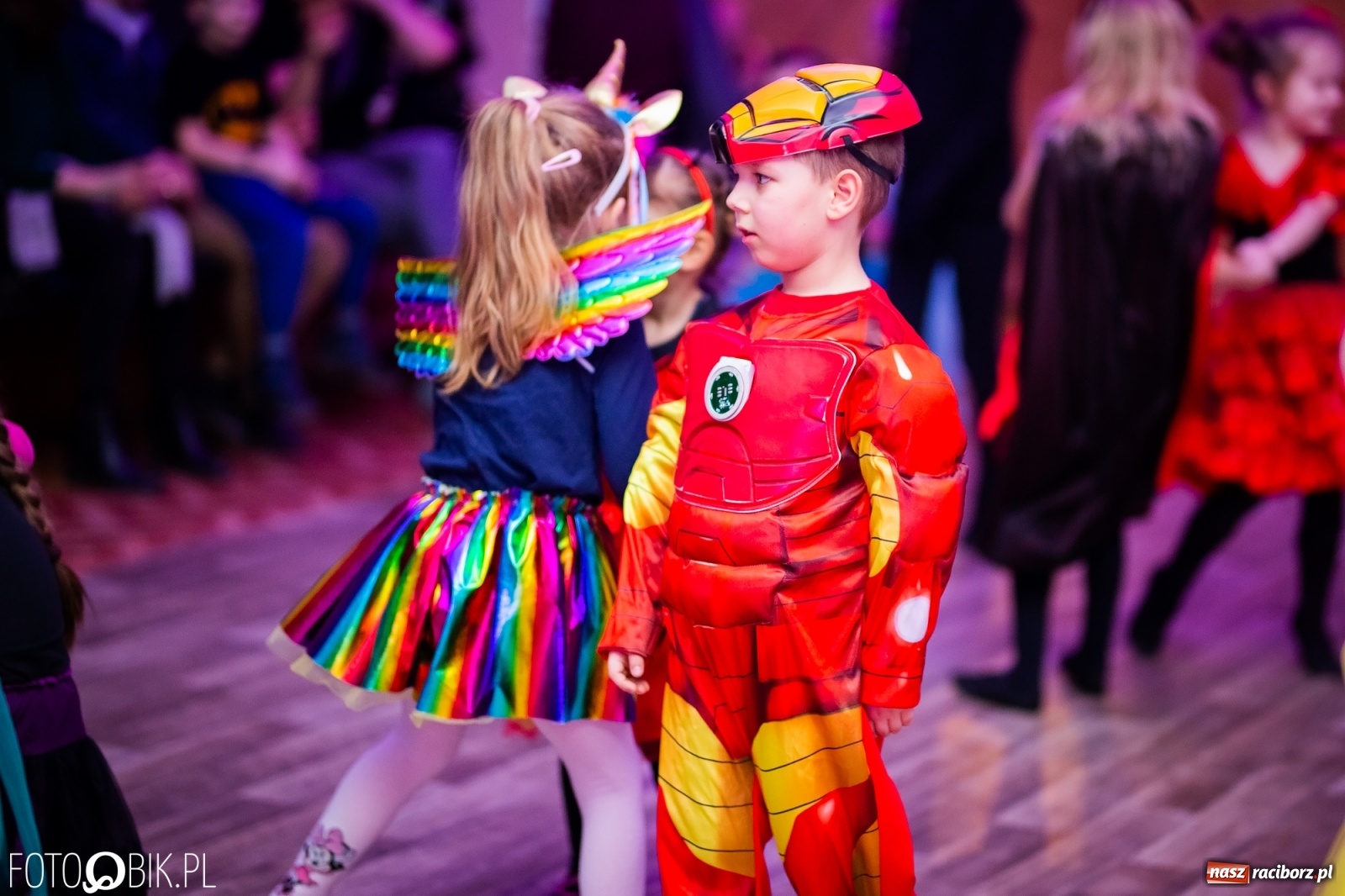 Zdjęcie w galerii na portalu naszraciborz.pl: Wspólna zabawa na Balu Karnawałowym w MDK wiadomości z regionu