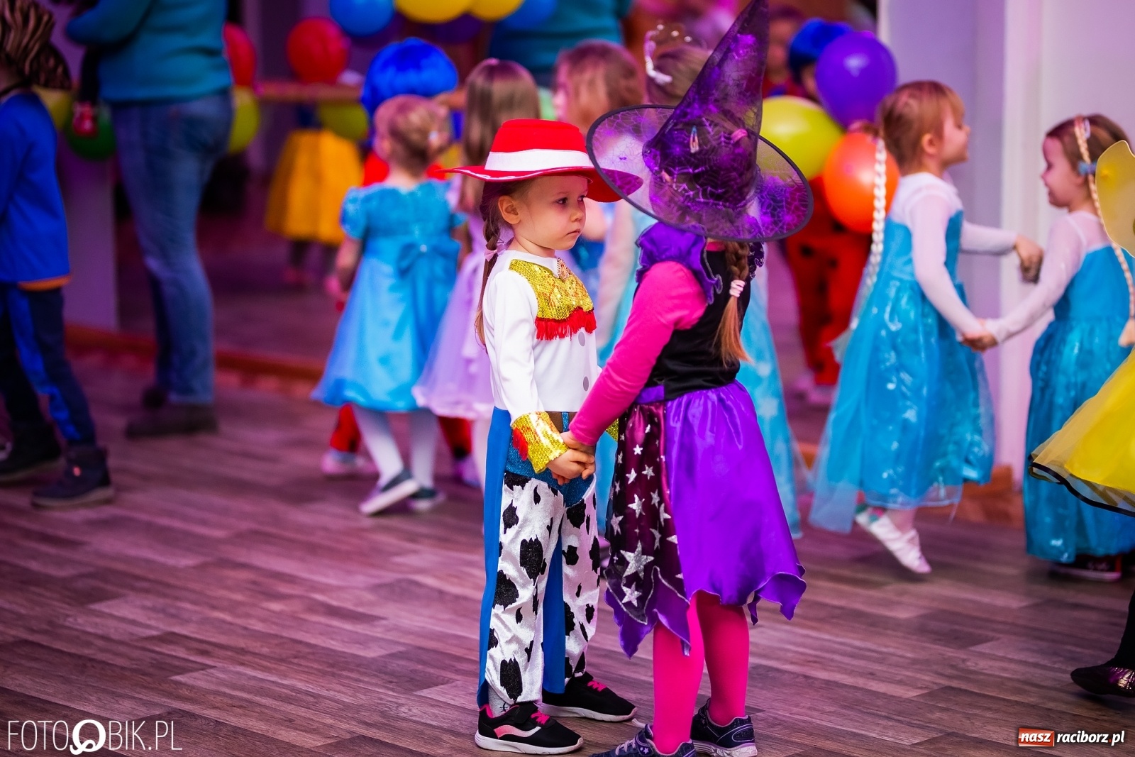 Zdjęcie w galerii na portalu naszraciborz.pl: Wspólna zabawa na Balu Karnawałowym w MDK wiadomości z regionu