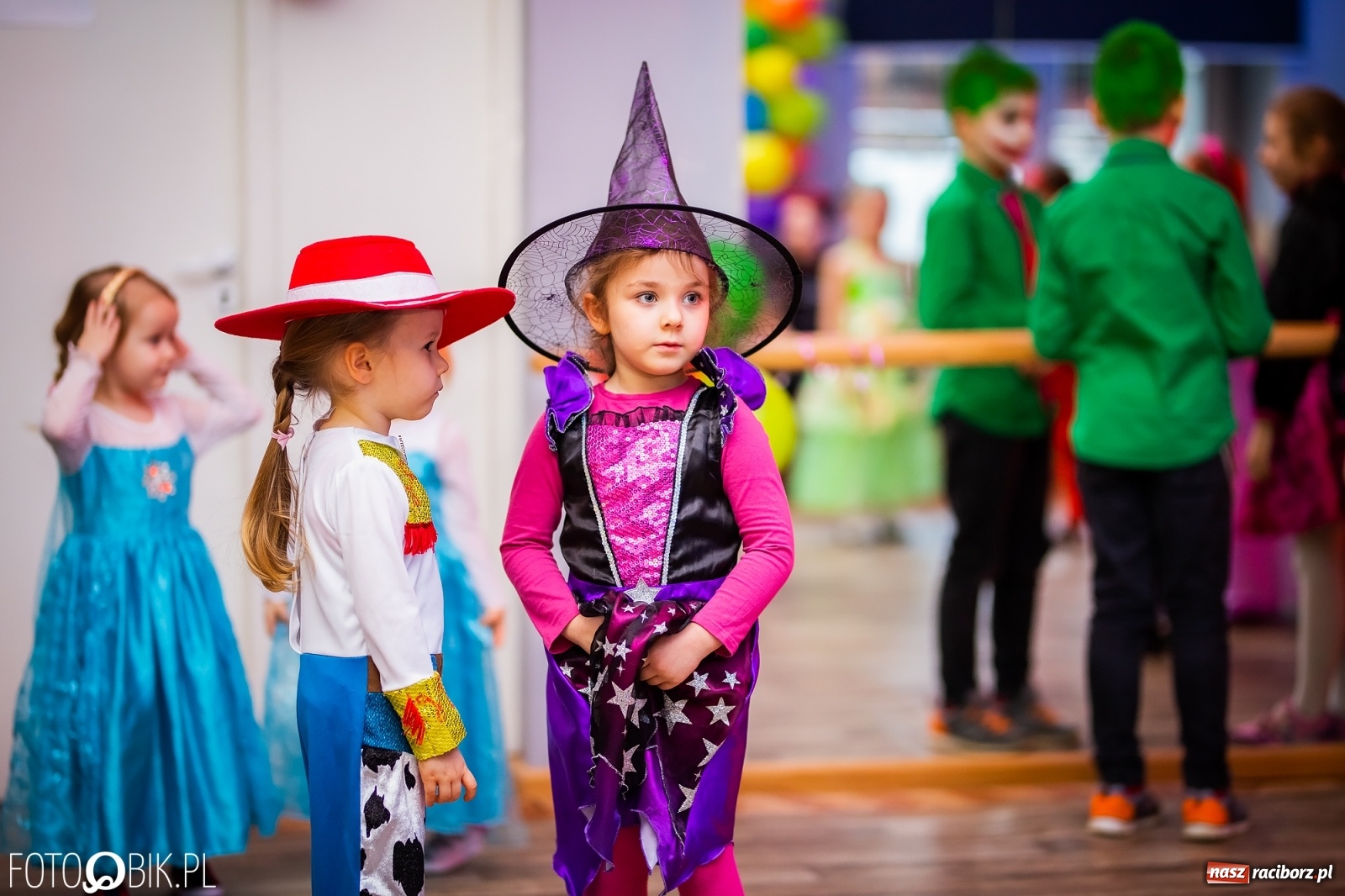 Zdjęcie w galerii na portalu naszraciborz.pl: Wspólna zabawa na Balu Karnawałowym w MDK wiadomości z regionu