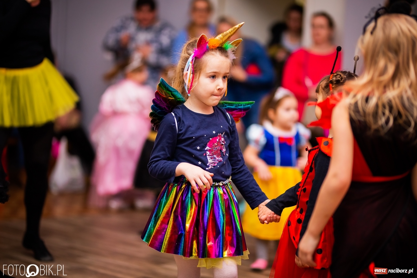 Zdjęcie w galerii na portalu naszraciborz.pl: Wspólna zabawa na Balu Karnawałowym w MDK wiadomości z regionu