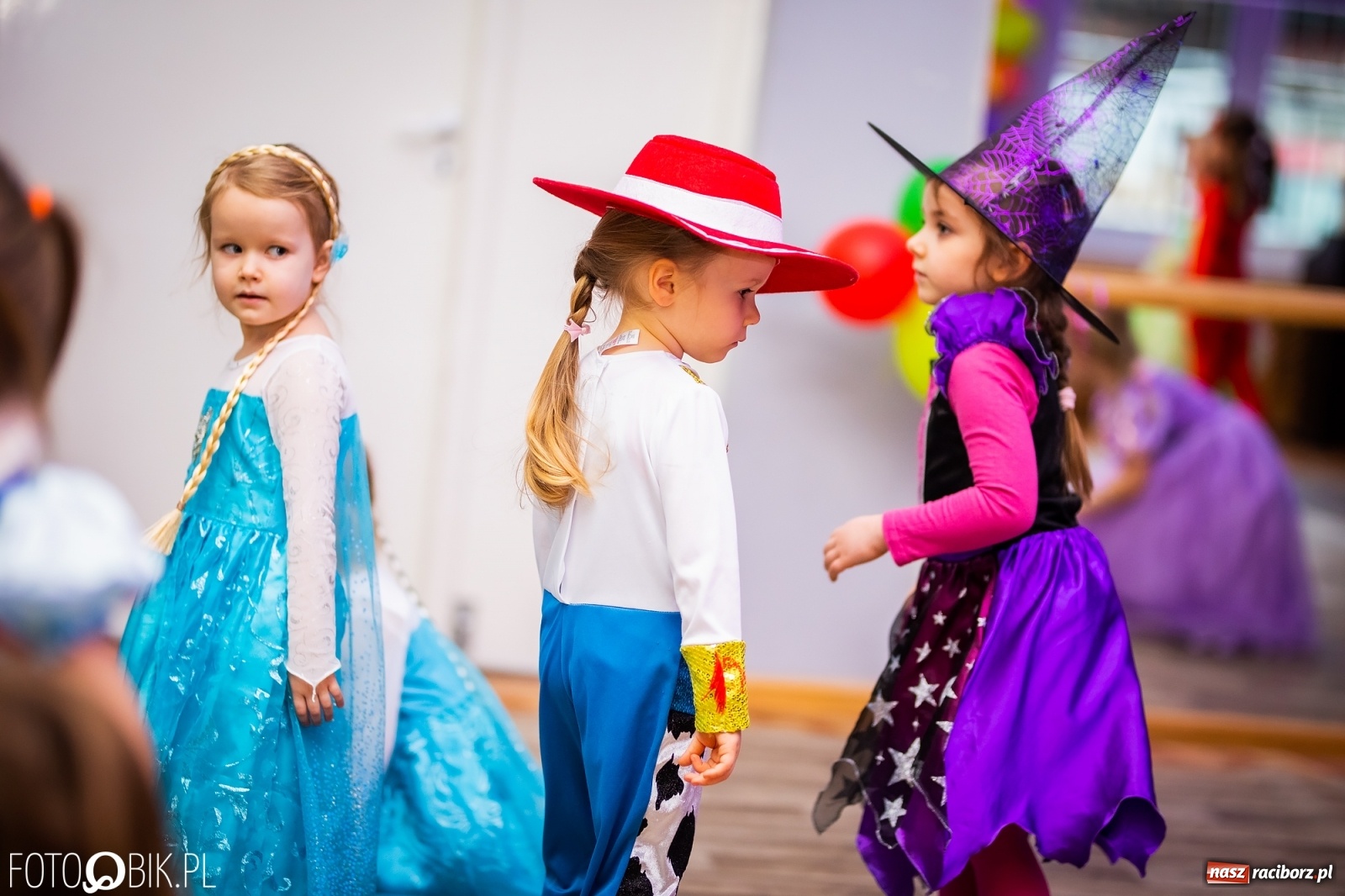 Zdjęcie w galerii na portalu naszraciborz.pl: Wspólna zabawa na Balu Karnawałowym w MDK wiadomości z regionu
