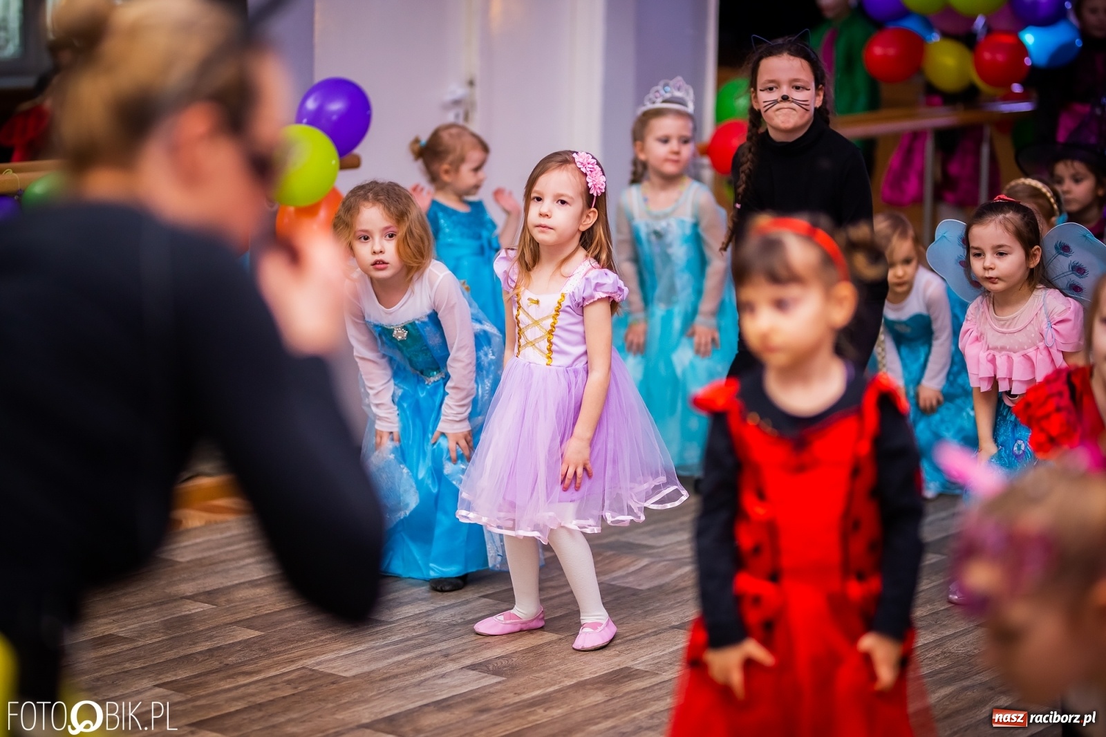 Zdjęcie w galerii na portalu naszraciborz.pl: Wspólna zabawa na Balu Karnawałowym w MDK wiadomości z regionu