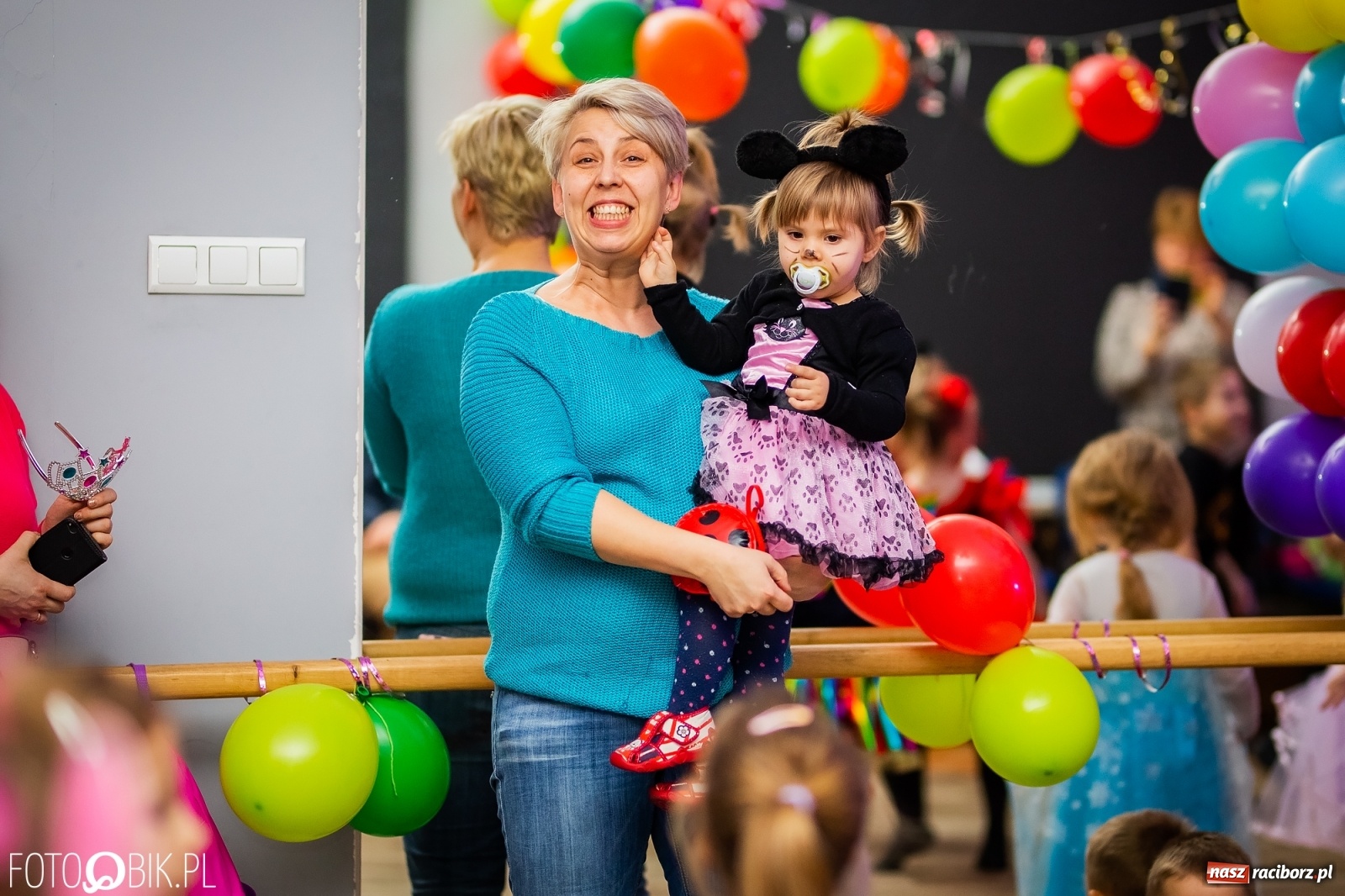 Zdjęcie w galerii na portalu naszraciborz.pl: Wspólna zabawa na Balu Karnawałowym w MDK wiadomości z regionu