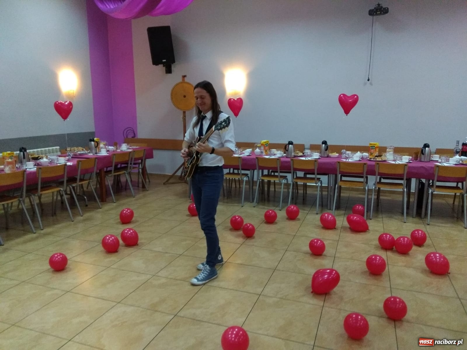 Zdjęcie w galerii na portalu naszraciborz.pl: Roztańczony luty w Budziskach wiadomości z regionu