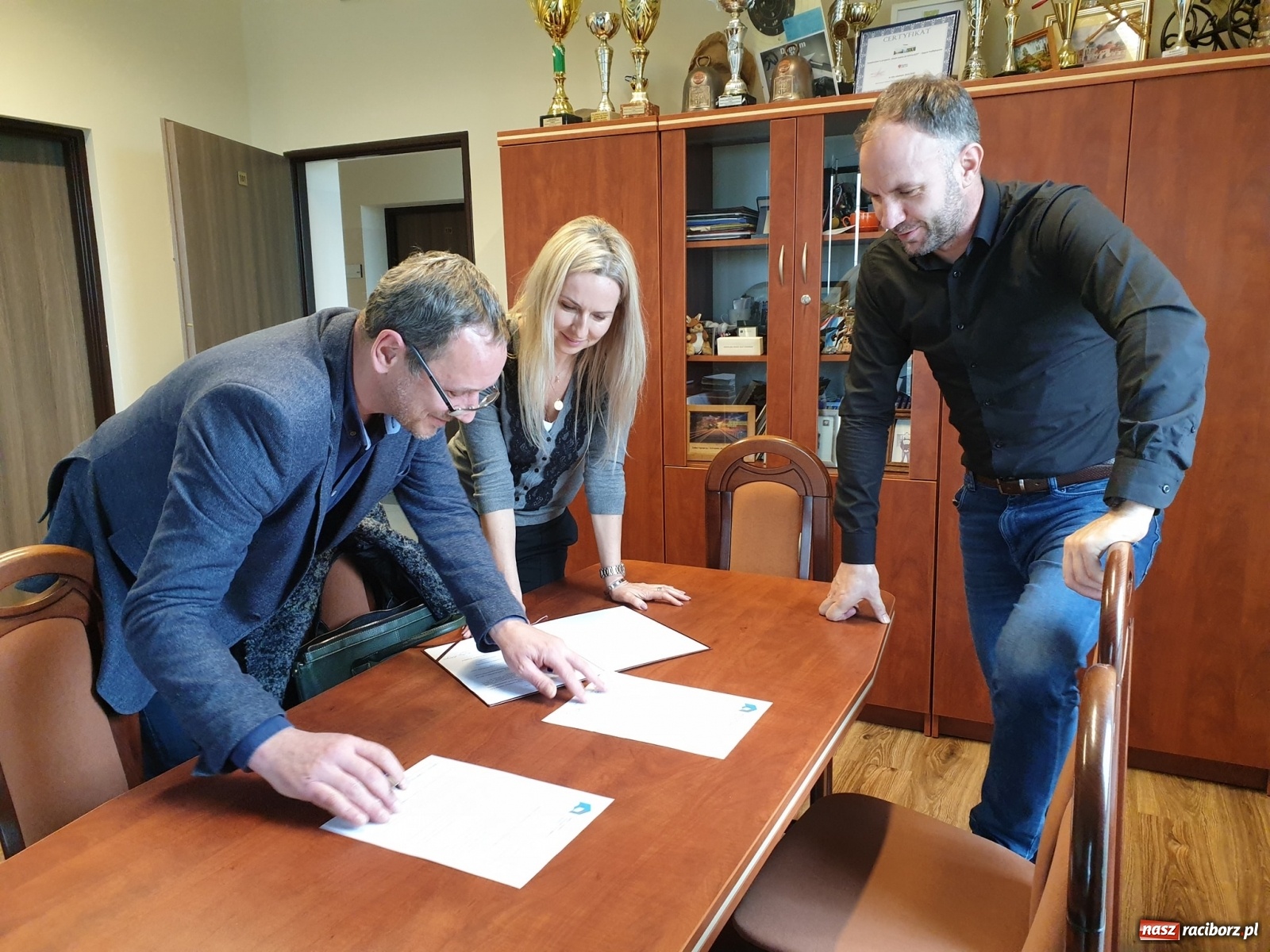 Zdjęcie w galerii na portalu naszraciborz.pl: Piękne Anioły dostały 21 rowerów  wiadomości z regionu