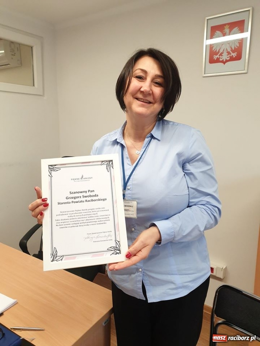 Zdjęcie w galerii na portalu naszraciborz.pl: Piękne Anioły dostały 21 rowerów  wiadomości z regionu