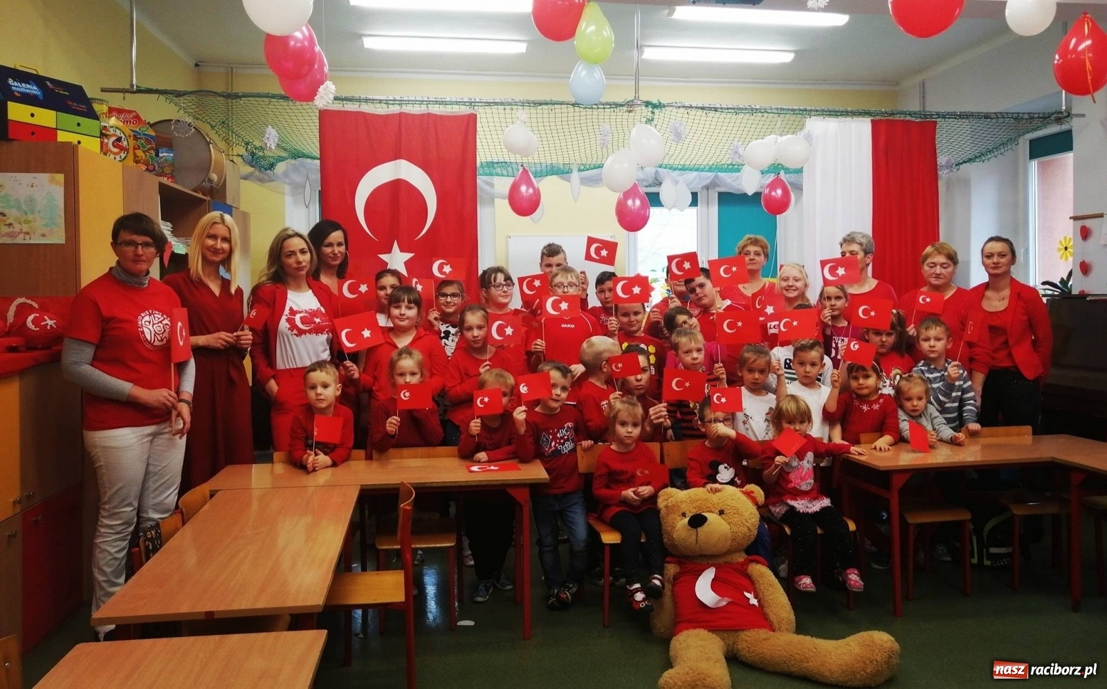Zdjęcie w galerii na portalu naszraciborz.pl: Erasmus +. Tydzień Turecki w Brzeźnicy wiadomości z regionu
