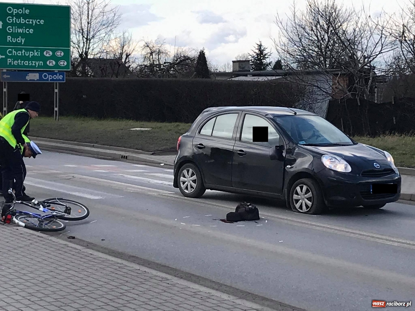 Zdjęcie w galerii na portalu naszraciborz.pl: Potrącenie rowerzysty na Rybnickiej [FOTO] wiadomości z regionu