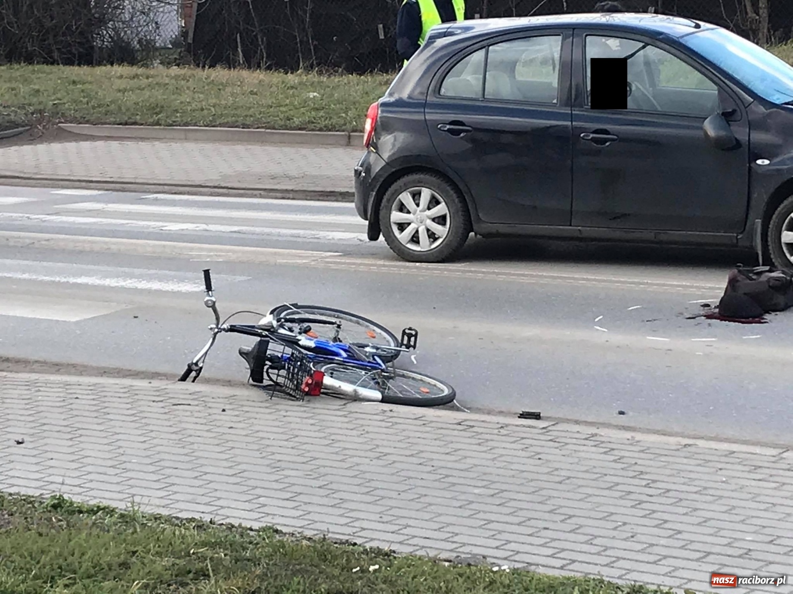 Zdjęcie w galerii na portalu naszraciborz.pl: Potrącenie rowerzysty na Rybnickiej [FOTO] wiadomości z regionu
