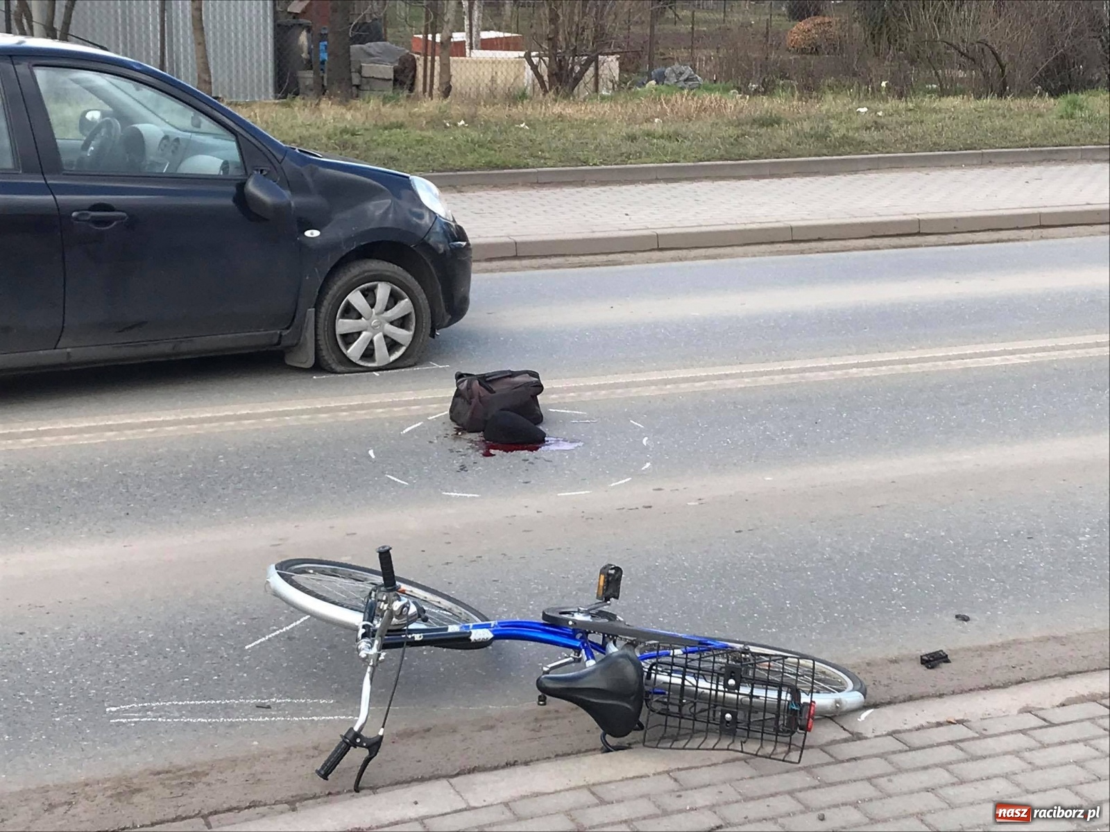 Zdjęcie w galerii na portalu naszraciborz.pl: Potrącenie rowerzysty na Rybnickiej [FOTO] wiadomości z regionu