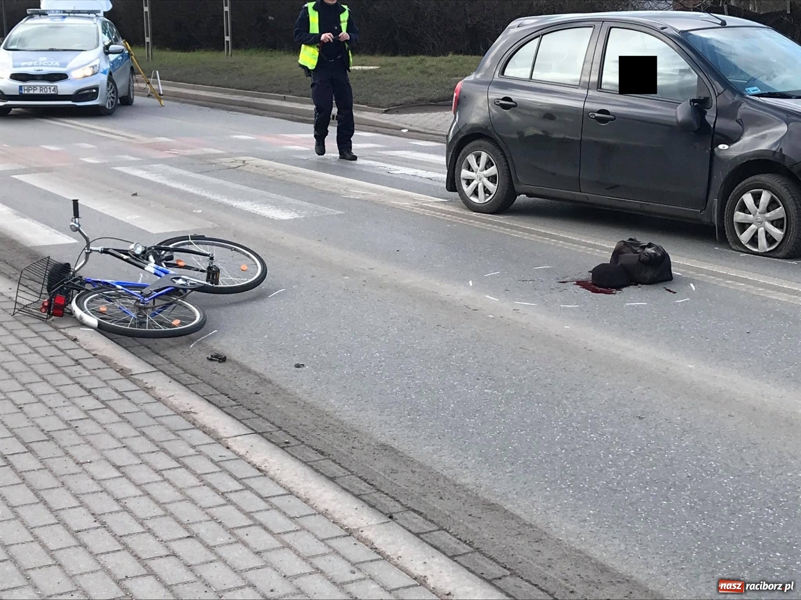 Zdjęcie w galerii na portalu naszraciborz.pl: Potrącenie rowerzysty na Rybnickiej [FOTO] wiadomości z regionu