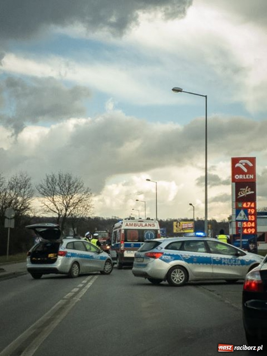 Zdjęcie w galerii na portalu naszraciborz.pl: Potrącenie rowerzysty na Rybnickiej [FOTO] wiadomości z regionu