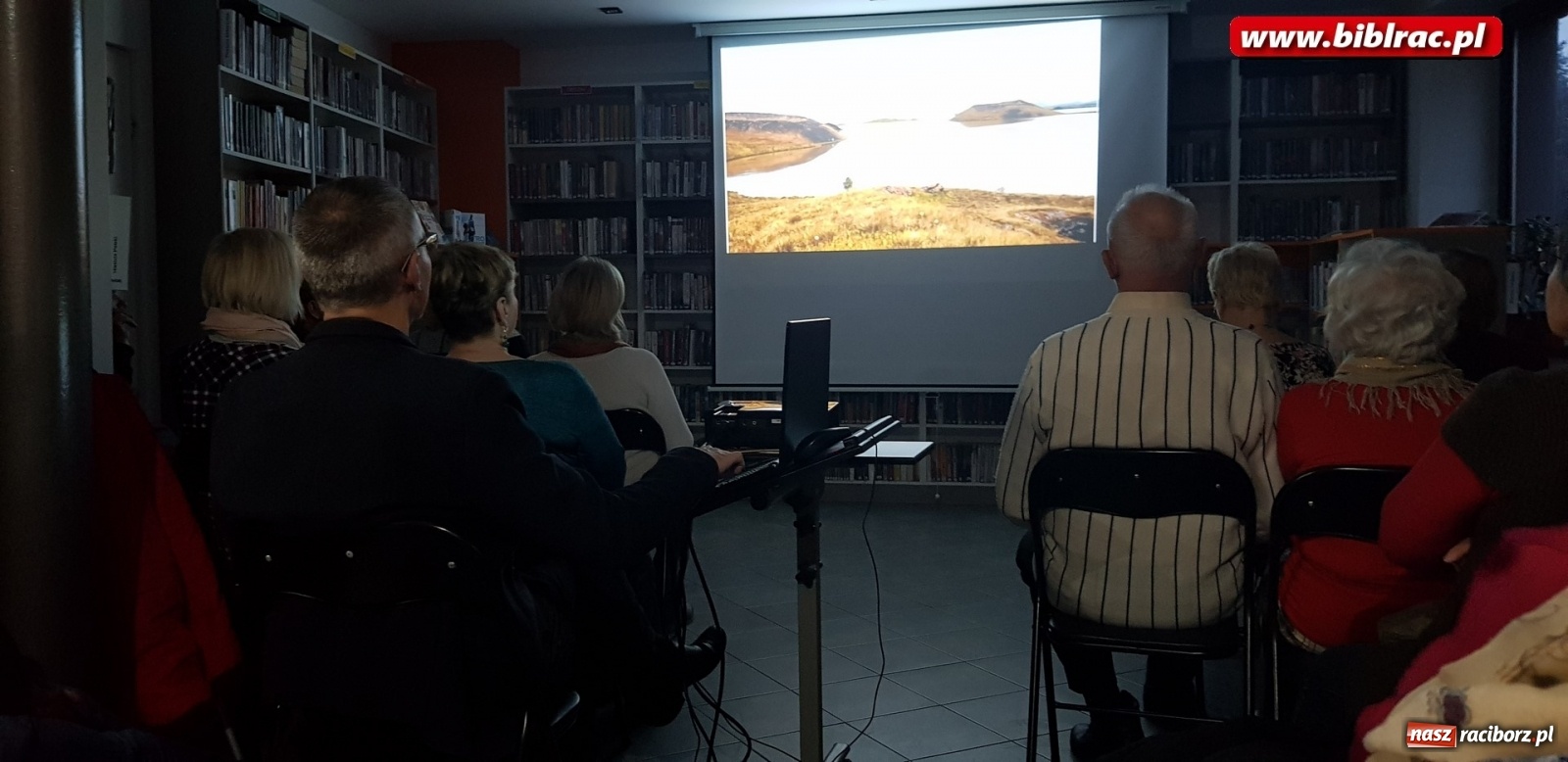 Zdjęcie w galerii na portalu naszraciborz.pl: Islandia w pigułce. Slajdowisko w bibliotece na Ostrogu wiadomości z regionu