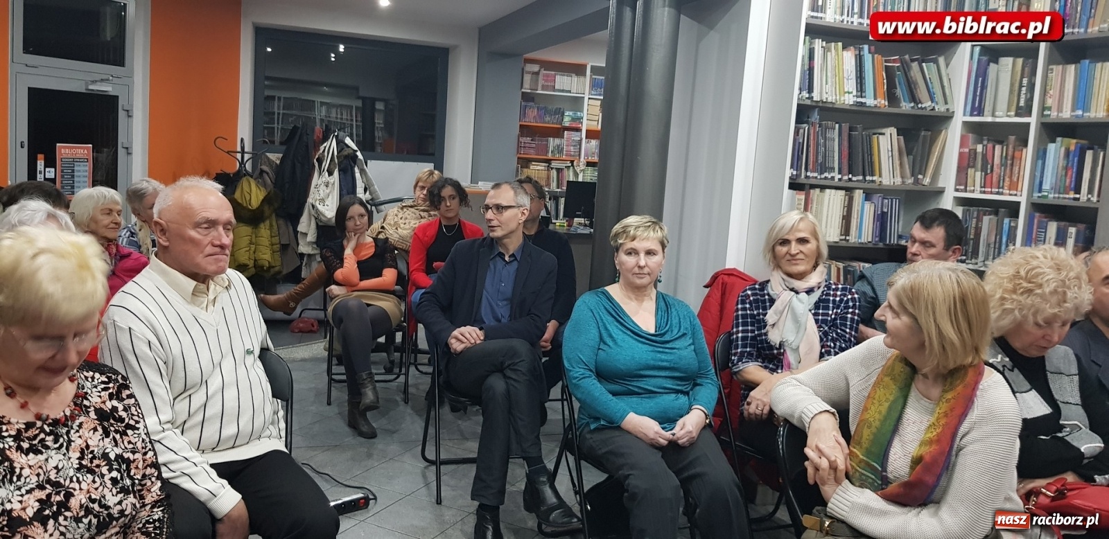 Zdjęcie w galerii na portalu naszraciborz.pl: Islandia w pigułce. Slajdowisko w bibliotece na Ostrogu wiadomości z regionu