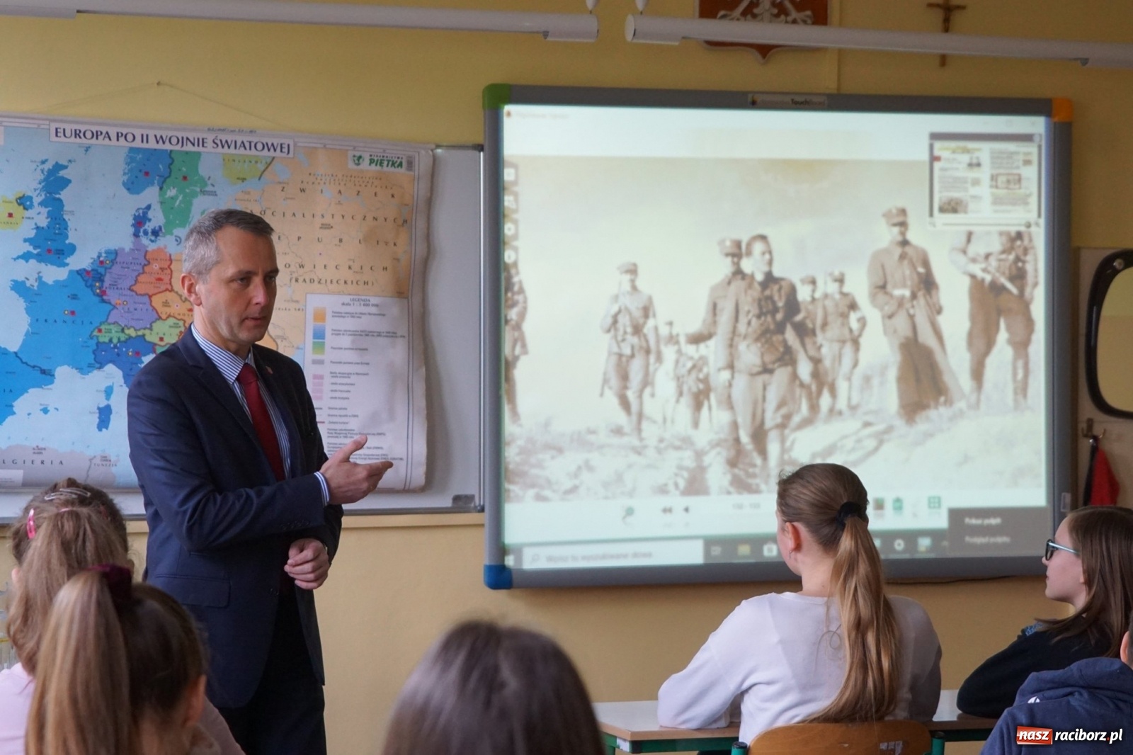 Zdjęcie w galerii na portalu naszraciborz.pl: Prezydent poprowadził dziś lekcję na Ostrogu  wiadomości z regionu