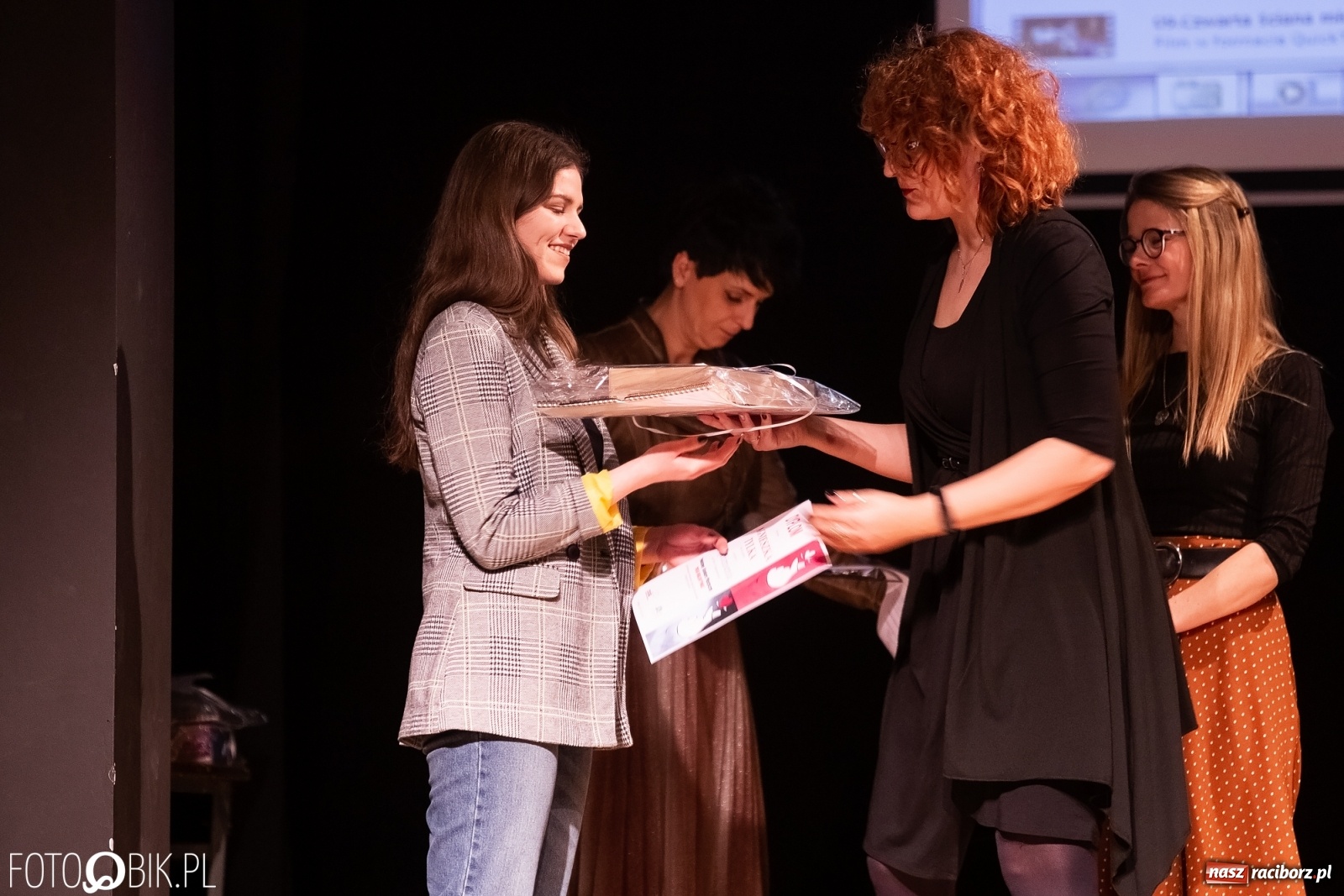 Zdjęcie w galerii na portalu naszraciborz.pl: Rozstrzygnięcie Powiatowego Konkursu Plastycznego Moja Walentynka wiadomości z regionu