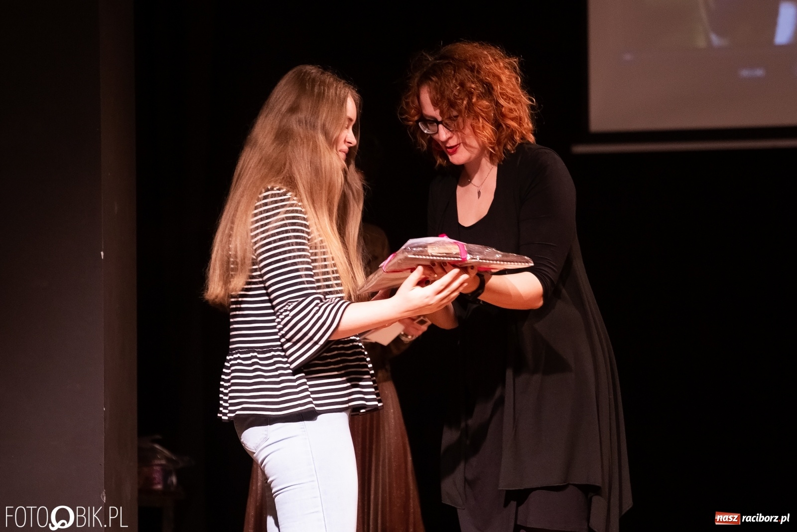 Zdjęcie w galerii na portalu naszraciborz.pl: Rozstrzygnięcie Powiatowego Konkursu Plastycznego Moja Walentynka wiadomości z regionu